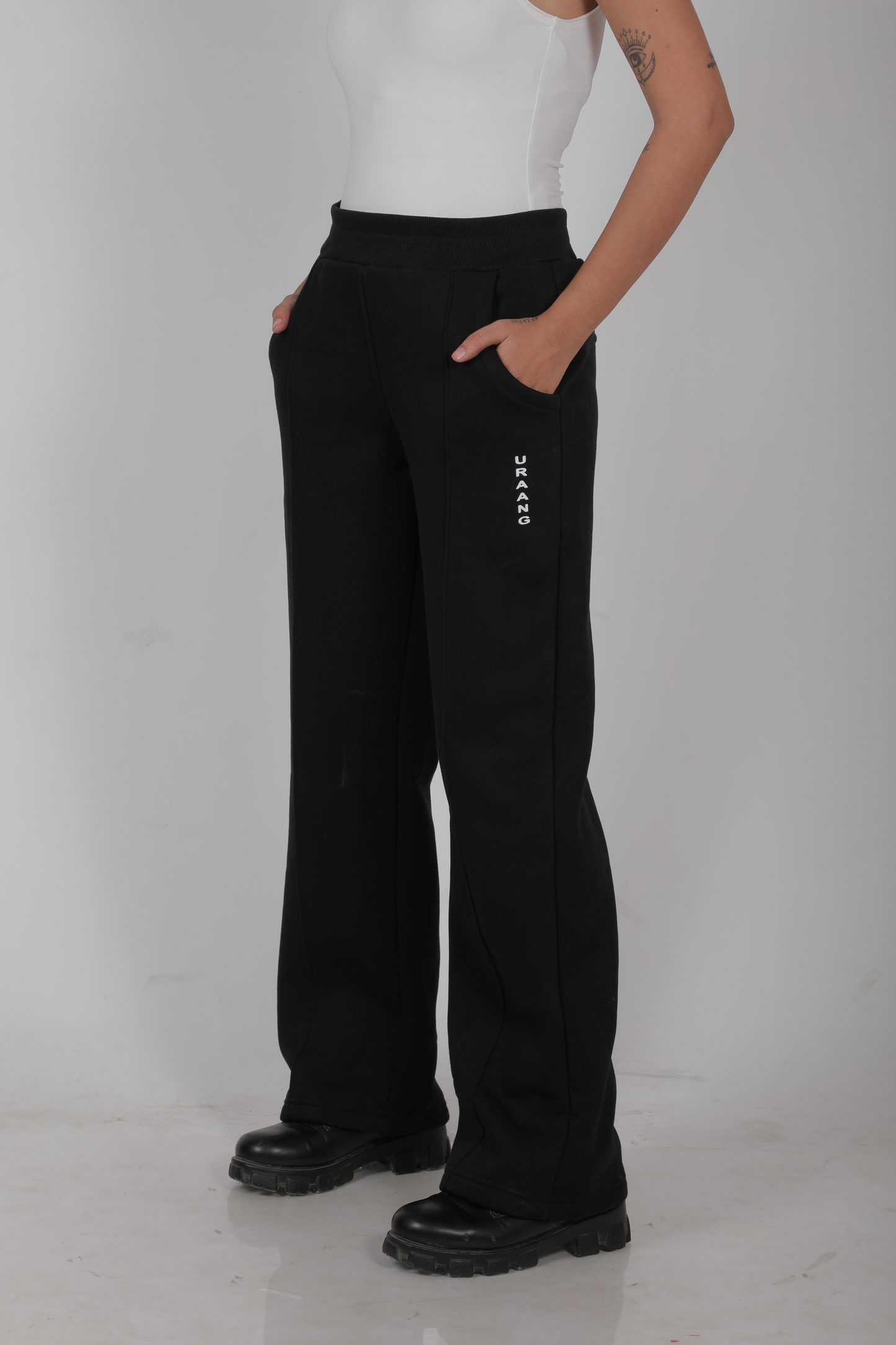 FLOW JOGGERS - BLACK