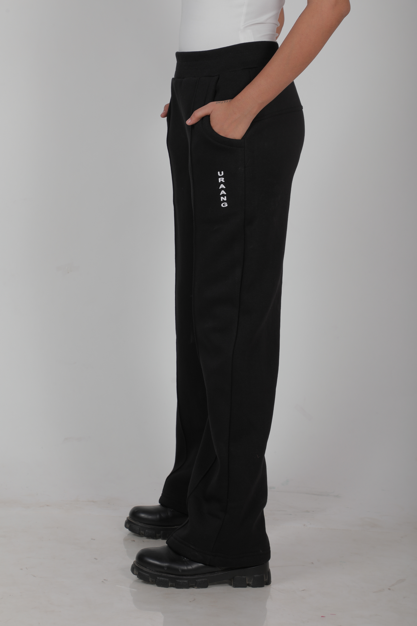 FLOW JOGGERS - BLACK