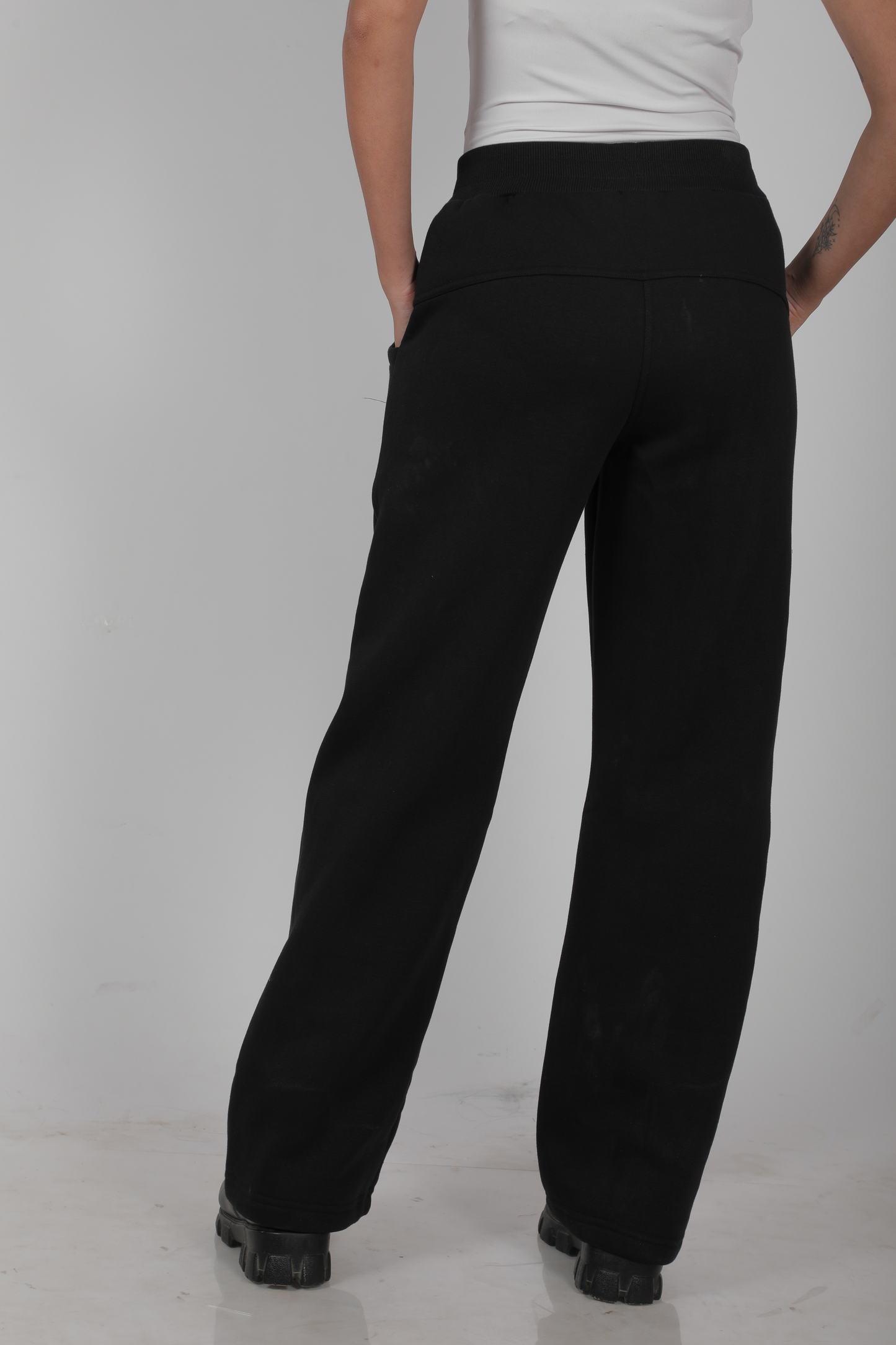 FLOW JOGGERS - BLACK